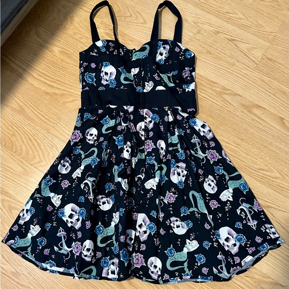 Hot Topic Black Skull Mermaid Rose Dress Sz Med Rockabilly Cute Goth Skater - Picture 7 of 11